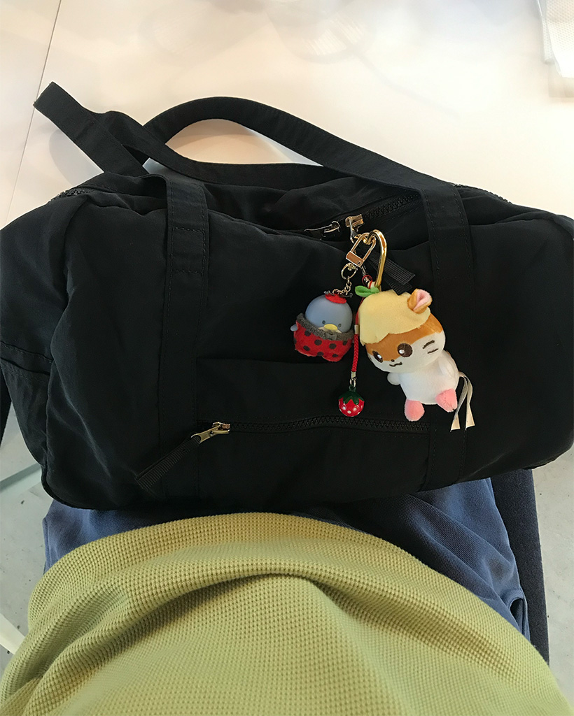 フロントポケットナイロンショルダーバッグ