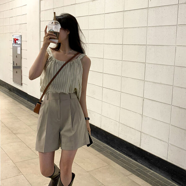 アイレットストライプノースリーブブラウス | ファッション通販サイト NUGU