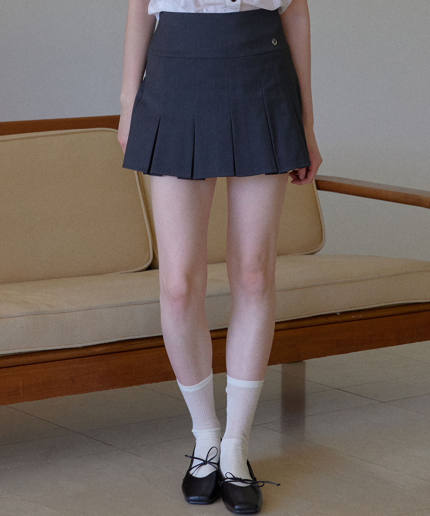 Classic Pendant Pleats Mini Skirt ( Charcoal