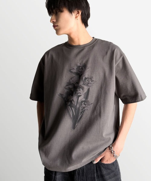自分を開花させる。」フラワー柄プリントベーシックフィットTシャツ