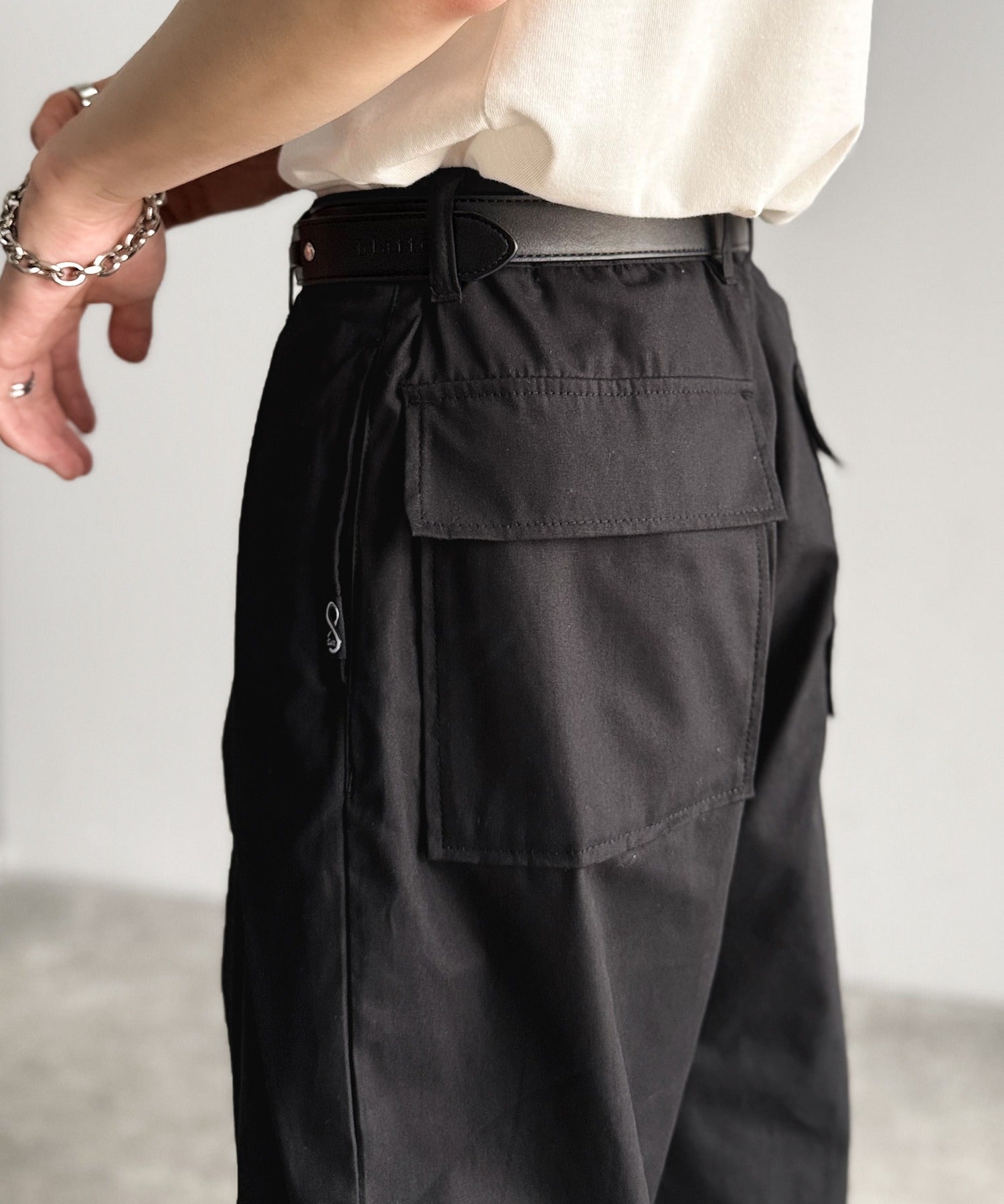 萌 MOYURU コットンツイル タックワイドパンツ 萌 MOYURU コットン