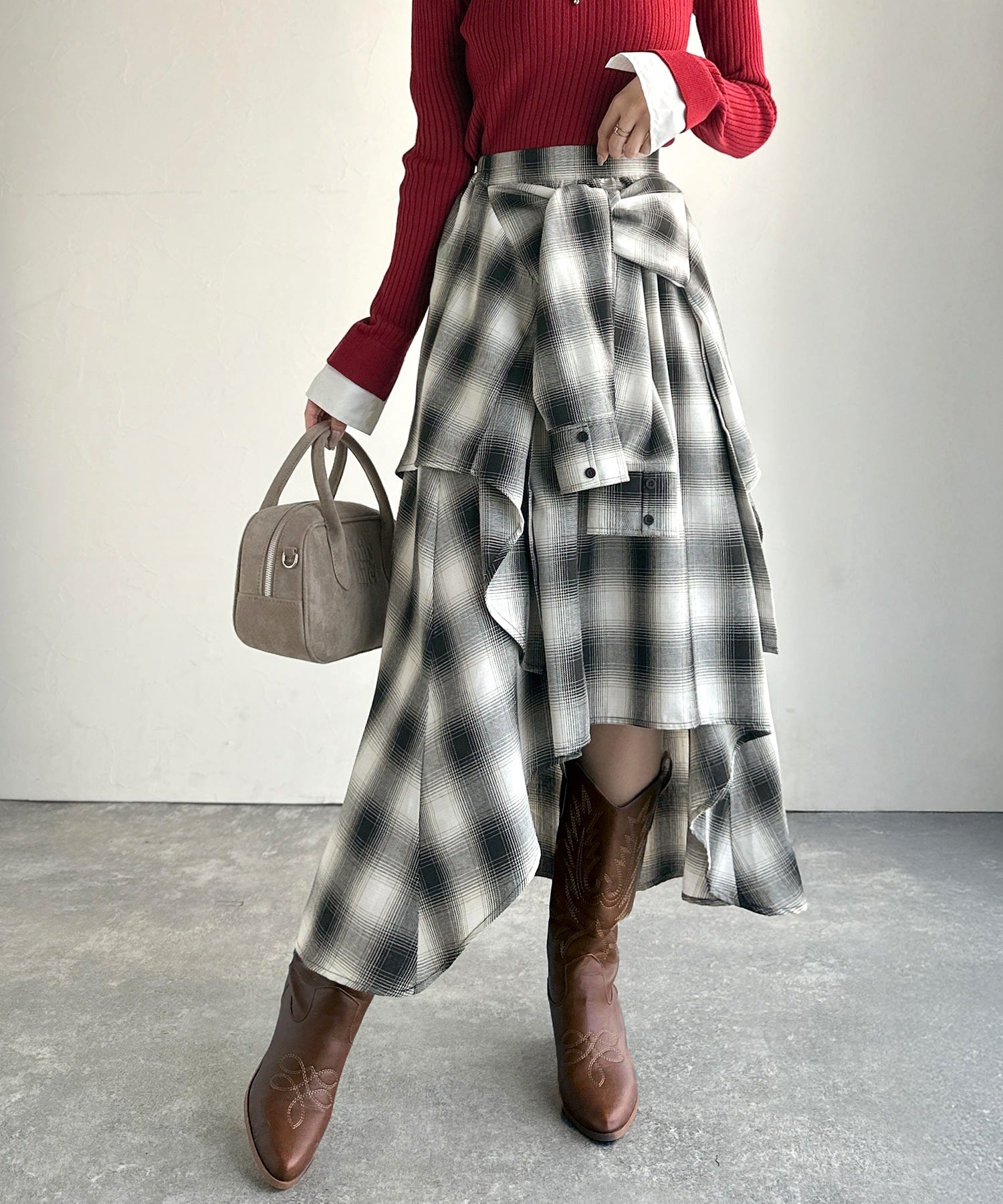 mily bilet】旬のレイヤード風スタイルが楽しめる！シャツ巻き風