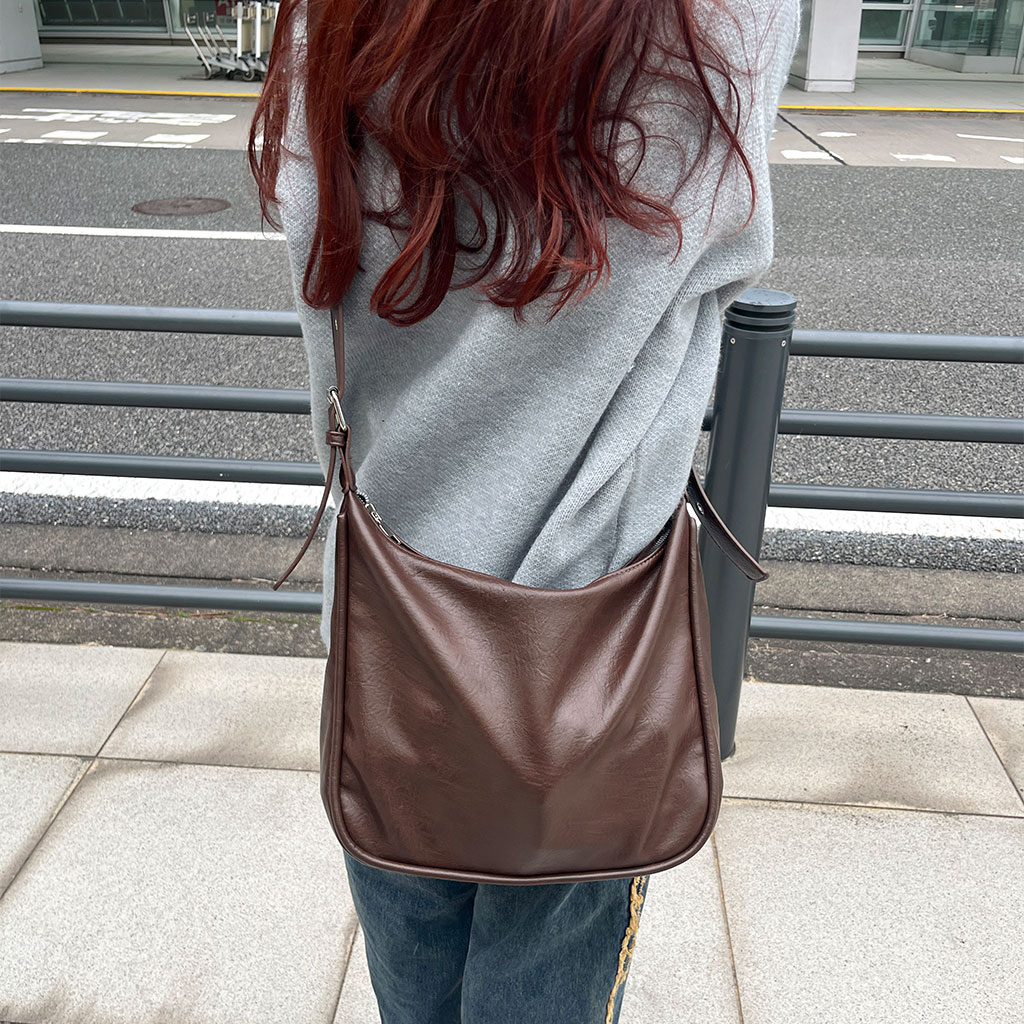 ビッグスクエアクロスバッグ | ファッション通販サイト NUGU