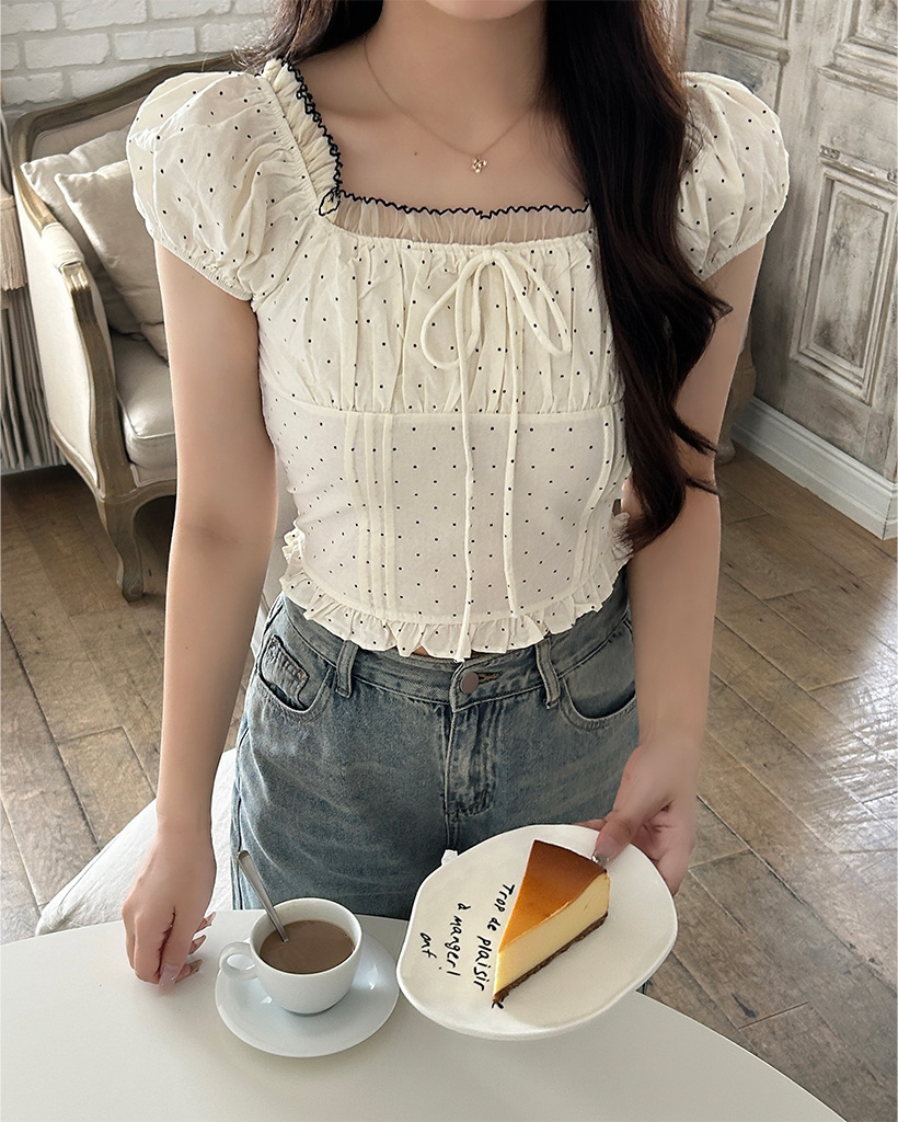 美品 2024SS BLAMINK パフショートスリーブブラウス 36 美品 2024SS BLAMINK パフショートスリーブブラウス 36 - メルカリ