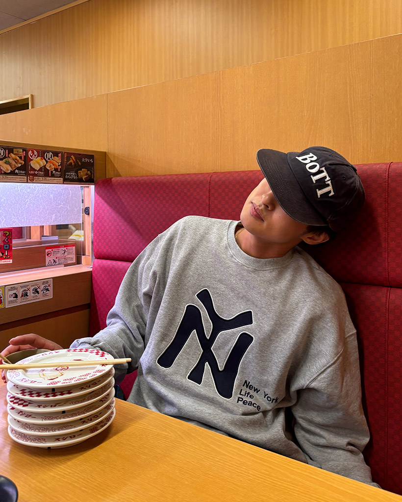 NYロゴスウェットシャツ