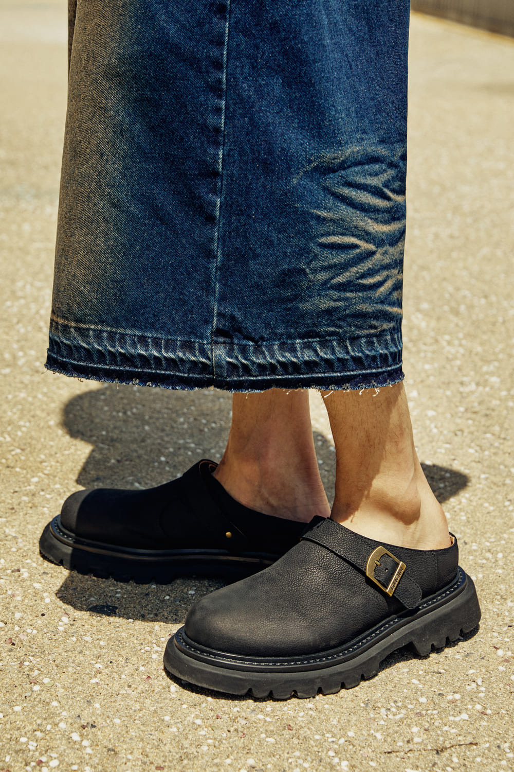 MATTE LEATHER WALKER MULE