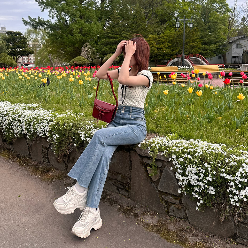 3ボタンフレアデニム | ファッション通販サイト NUGU