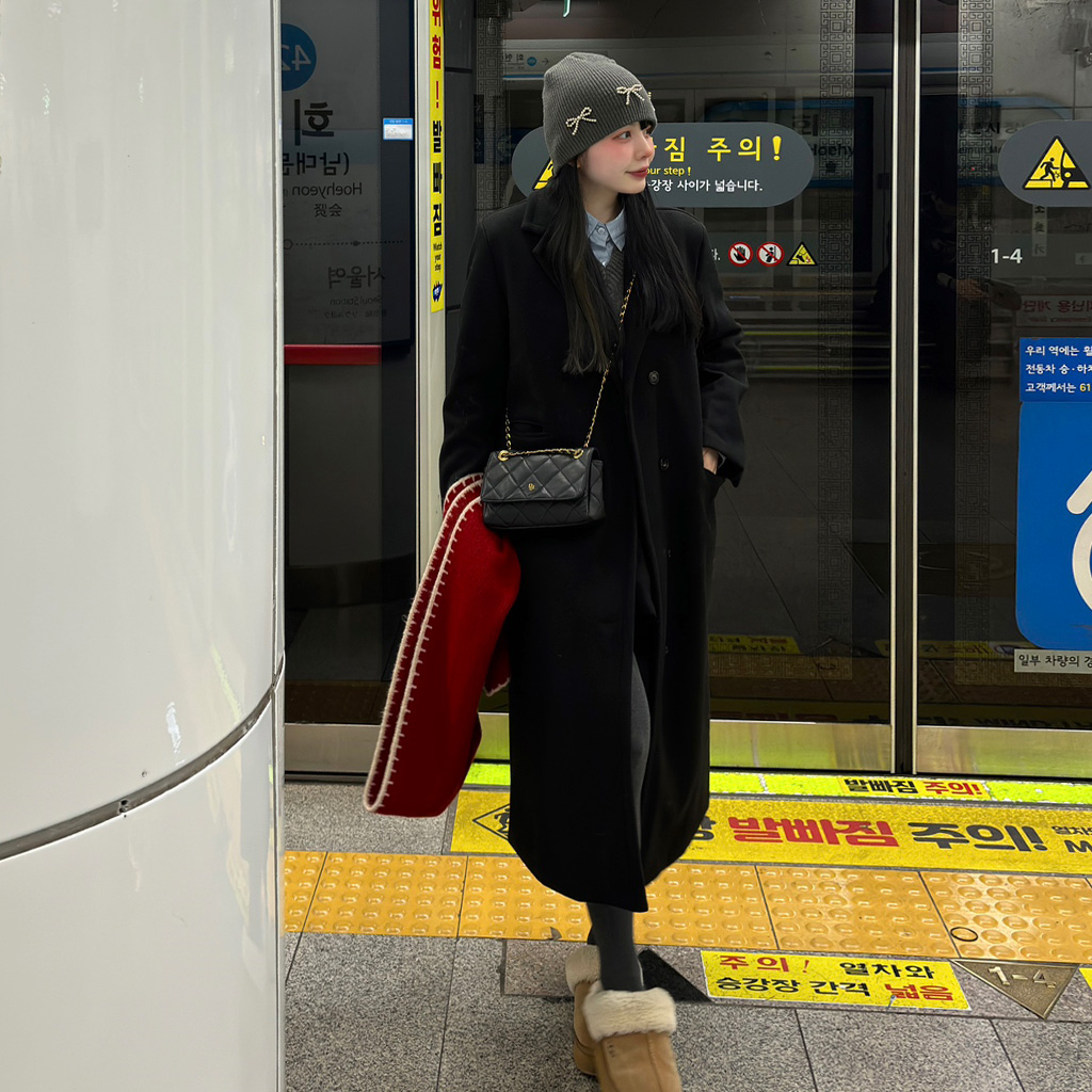 テーラードカラーロングコート