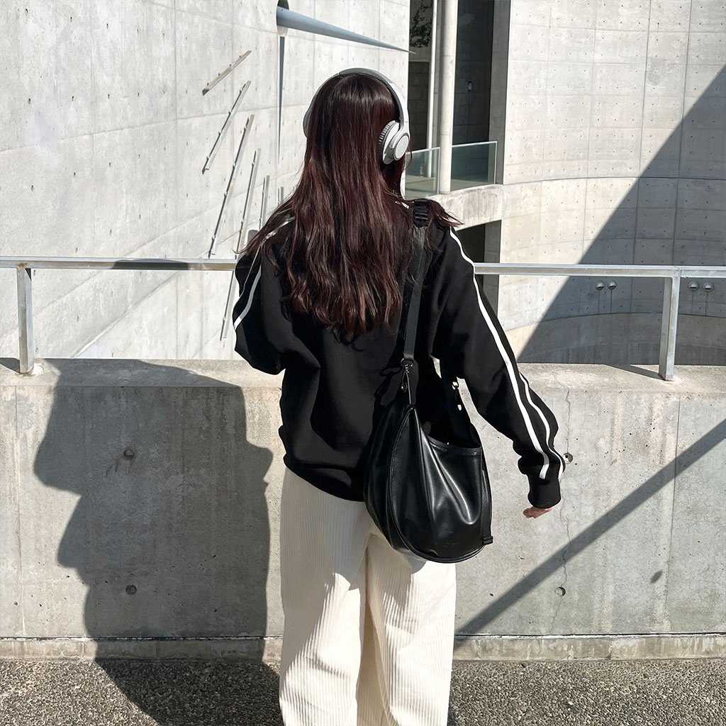 バッグ rhythm777 Khai カイ スエードルーシュドフラップサイドポケットトップ