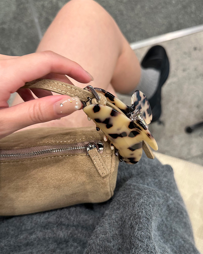 ⓝⓔⓦ【ハートレオパード柄】ベビーヘアクリップ　キッズヘアクリップ　ヘアゴム y4221d.jpg