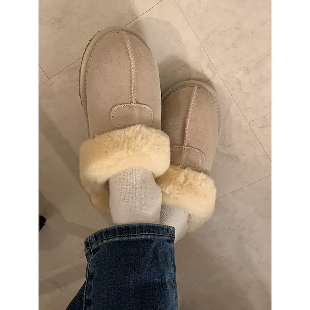 完売品 UGG PEARLE 本革ファースリッパ レア色アイボリー 海外girl 完売品 UGG PEARLE 本革ファースリッパ レア色アイボリー 海外girl