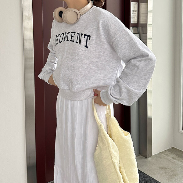 moon様【1度のみ使用】haag スウェット MOMENT刺繍スウェット