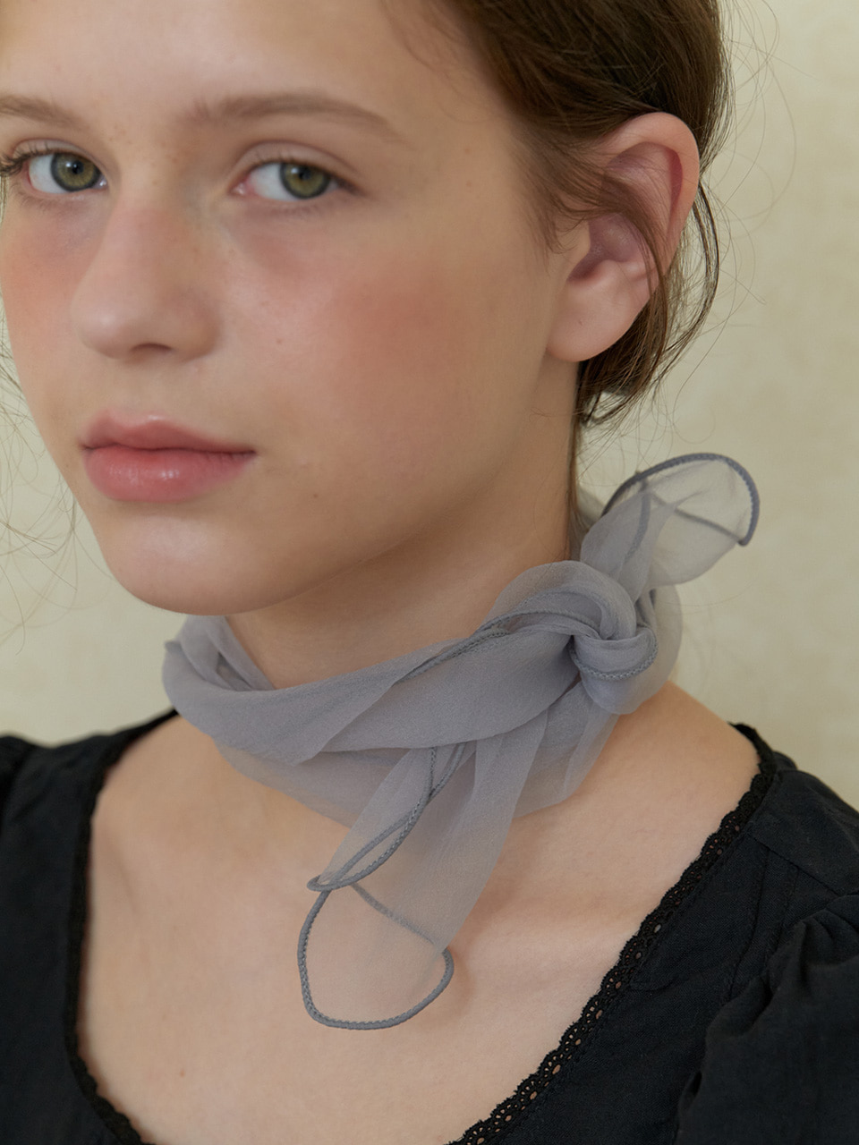 A ORGANZA RIBBON SCARF_GREY