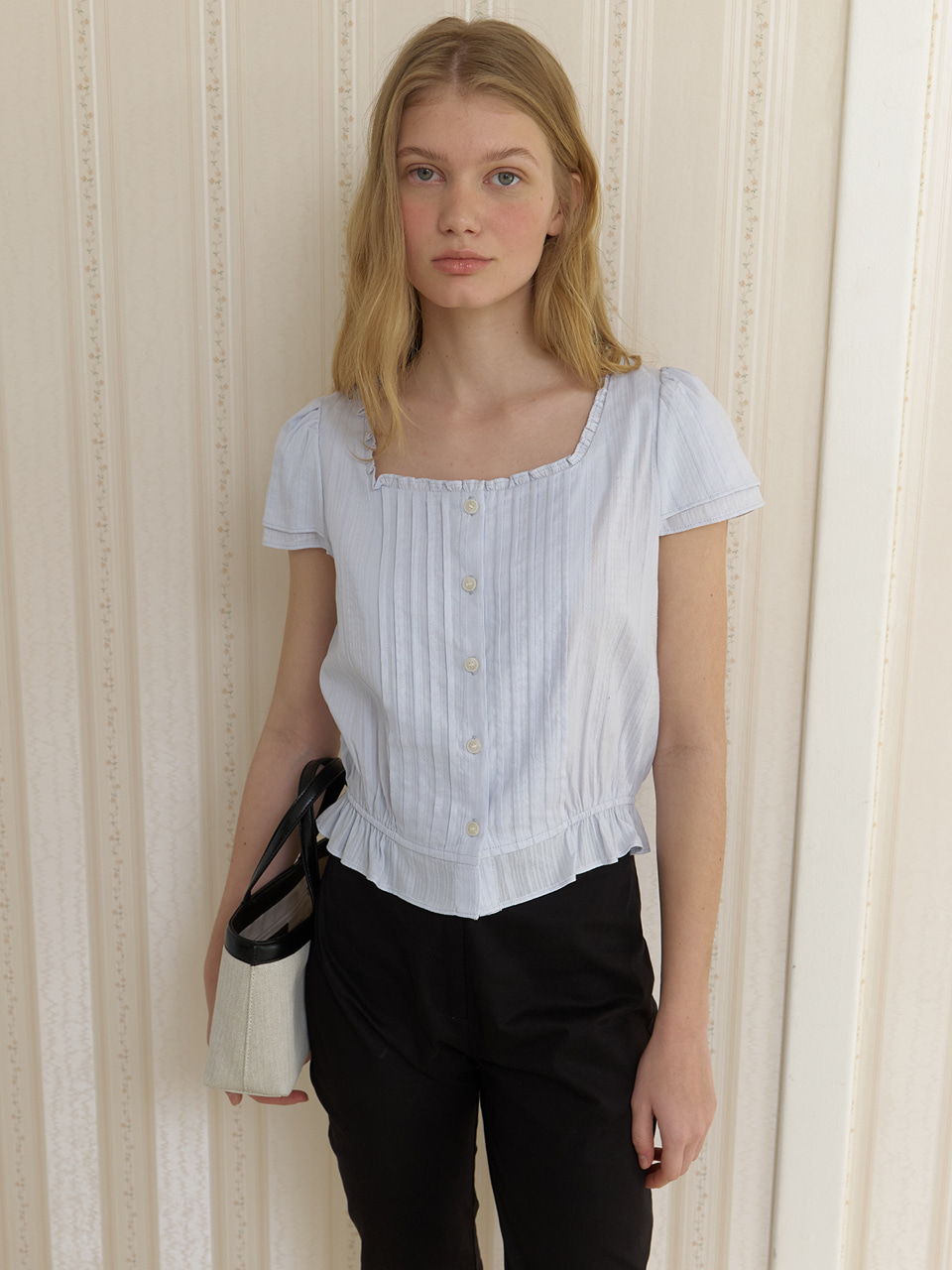 A RUFFLE SQUARE-NECK BLOUSE_LIGHT BLUE