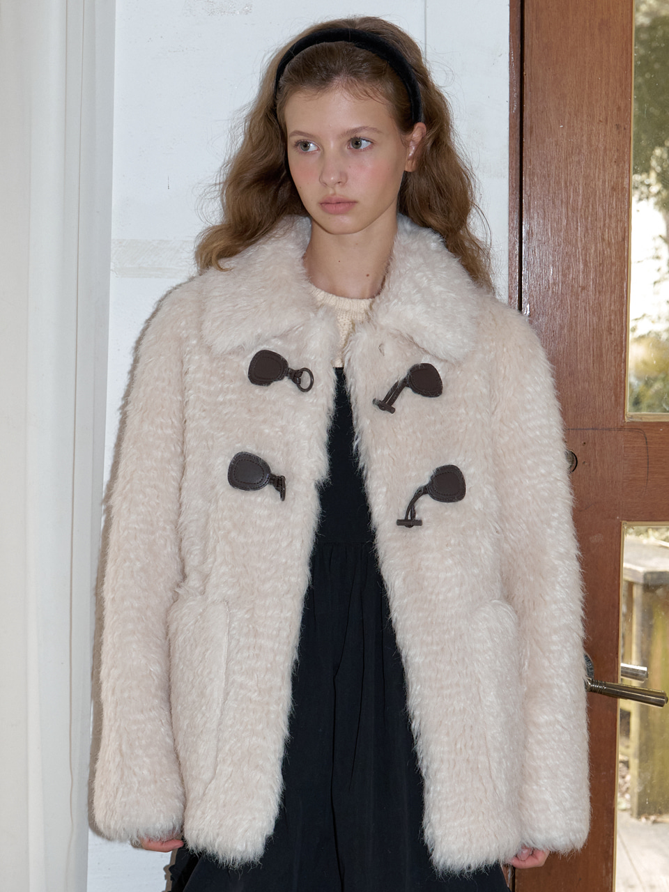 A SHEARING FUR HALF COAT_IVORY