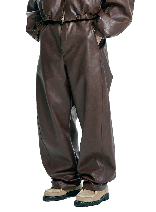 Vegan Leather Curved Pants [BROWN]