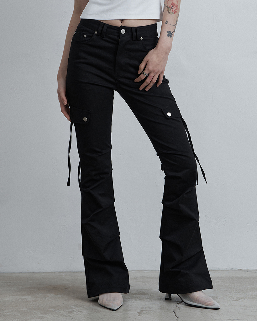 Side Tuck Boot-Cut Pants Black | ファッション通販サイト NUGU