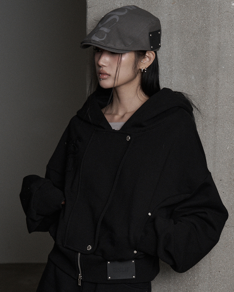 HIDE CROP HOOD ZIP-UP BLACK
