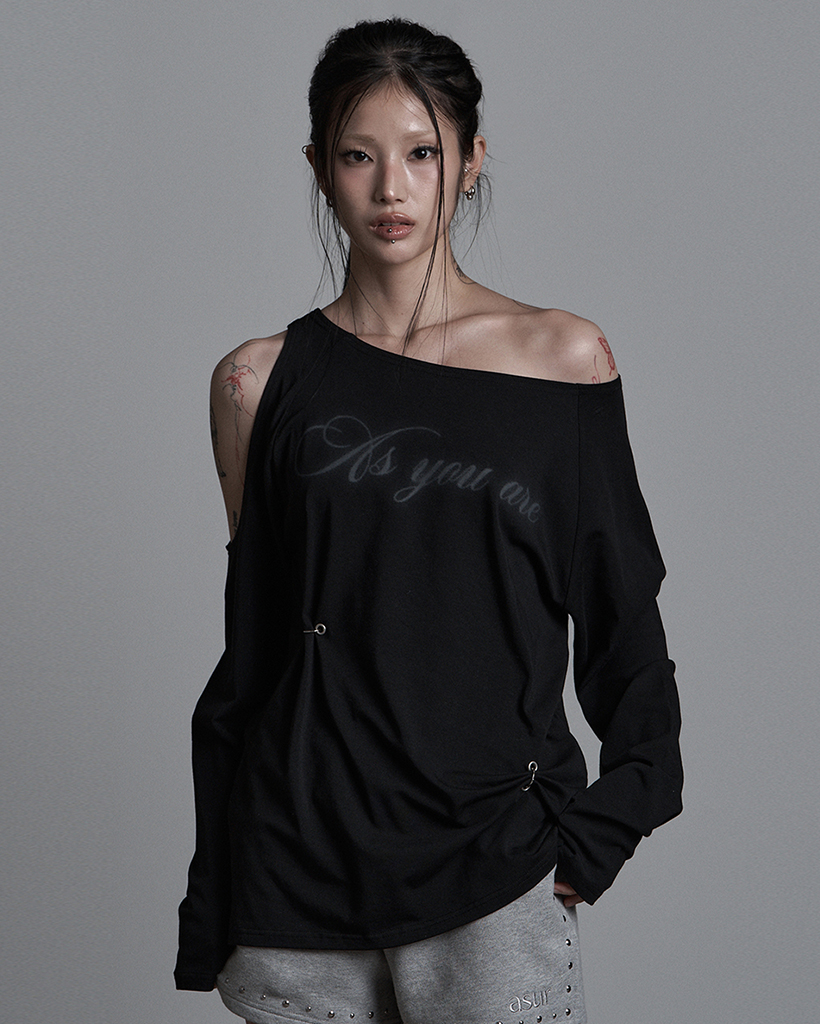 CUT-OUT PIERCING LONG SLEEVE BLACK