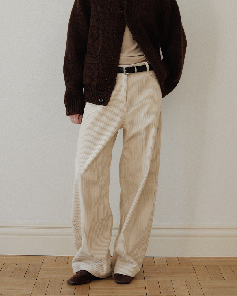 [3rd] Curved Wale Corduroy Pants_Cream