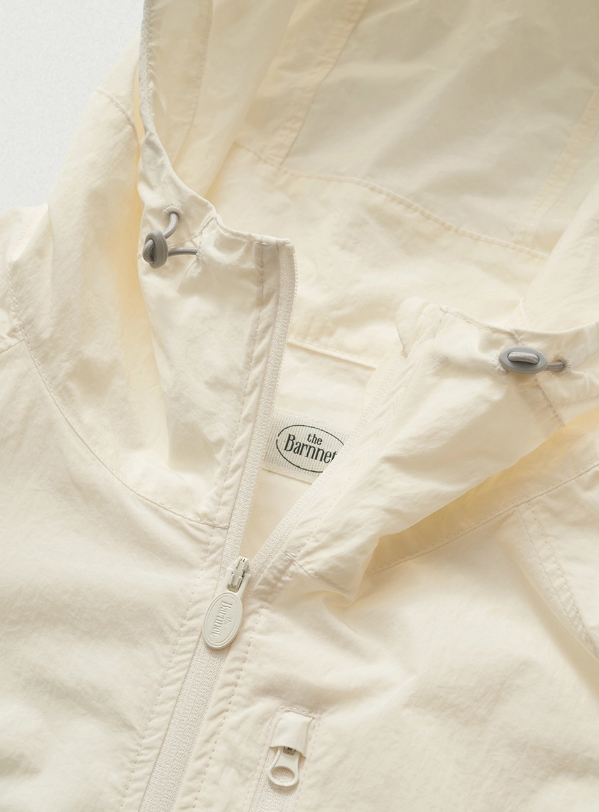 Aero Hooded Jacket_Cream_03.jpg