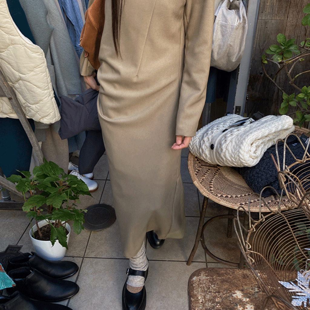 Dearest] Aliciaラウンドネックロングワンピース(モカベージュ