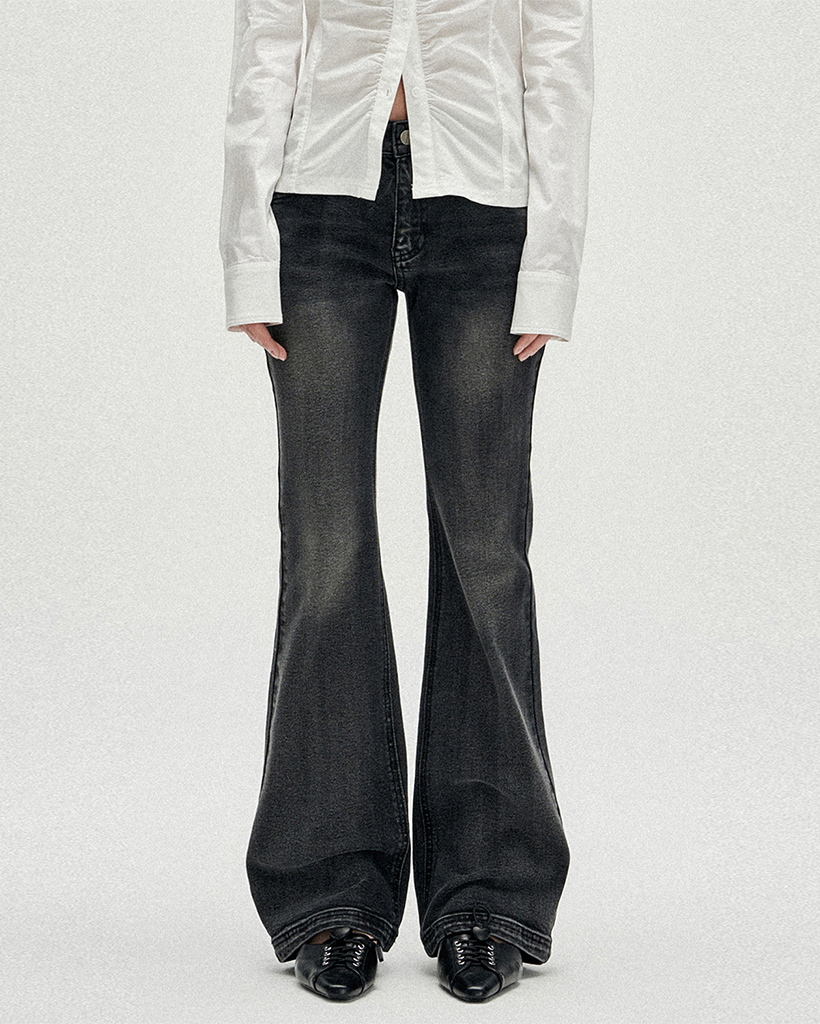 W Symbol Stitch Low Rise Flare Fit Denim Pants - Black