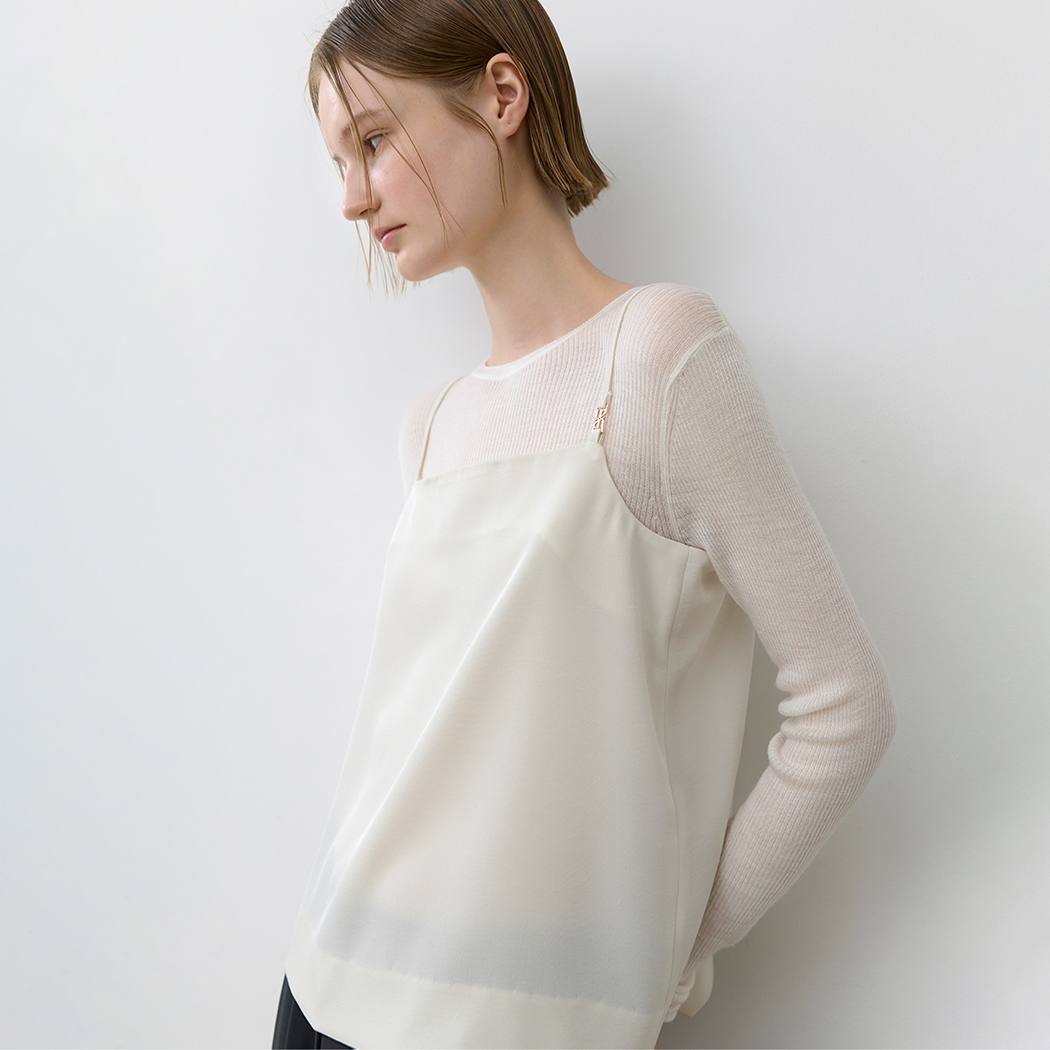 (BL-4308)LILLY BACK SLIT BLOUSE