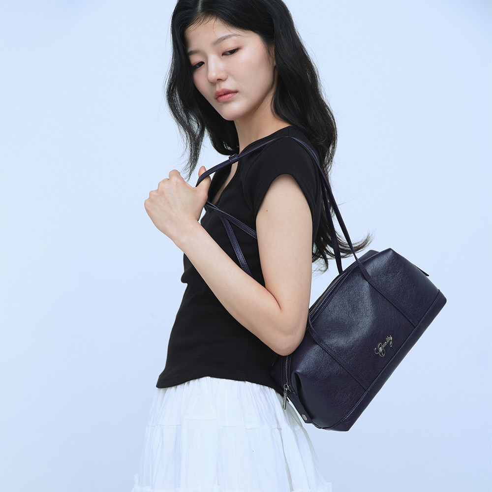 C CURLY LOGO SQUARE BAG_PURPLE