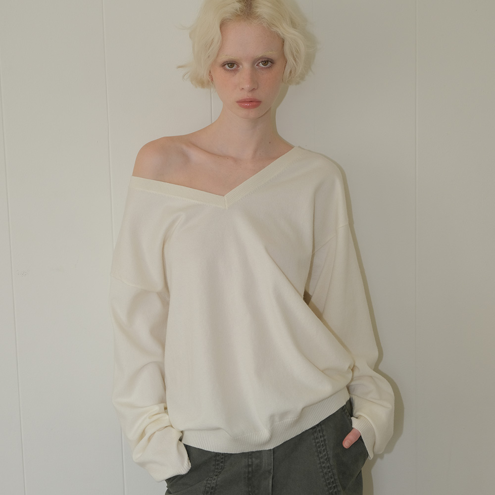 C ONE-SHOULDER KNIT_IVORY