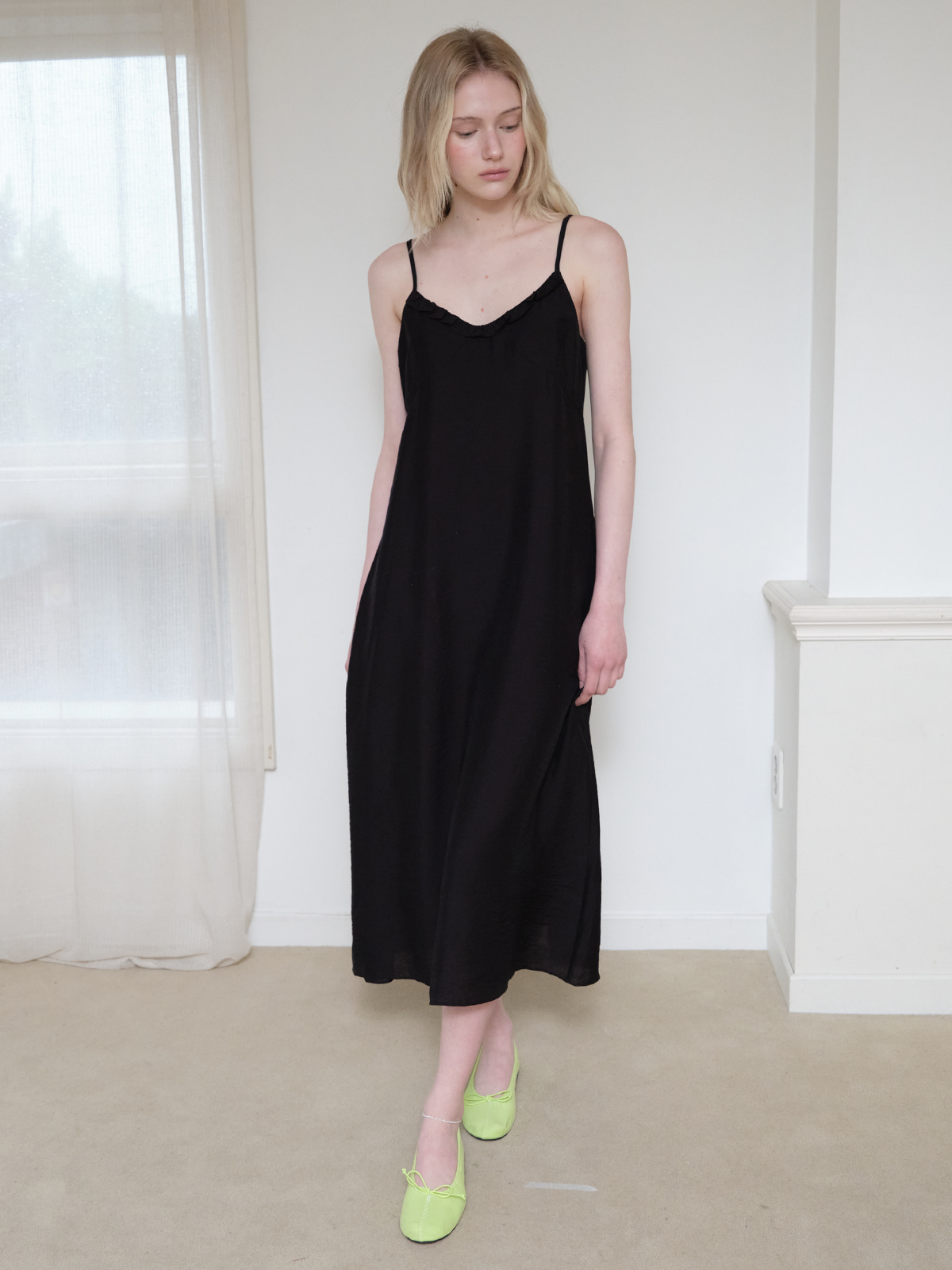 Ruffle sleeveless dress [FRSP08OP02]_Black