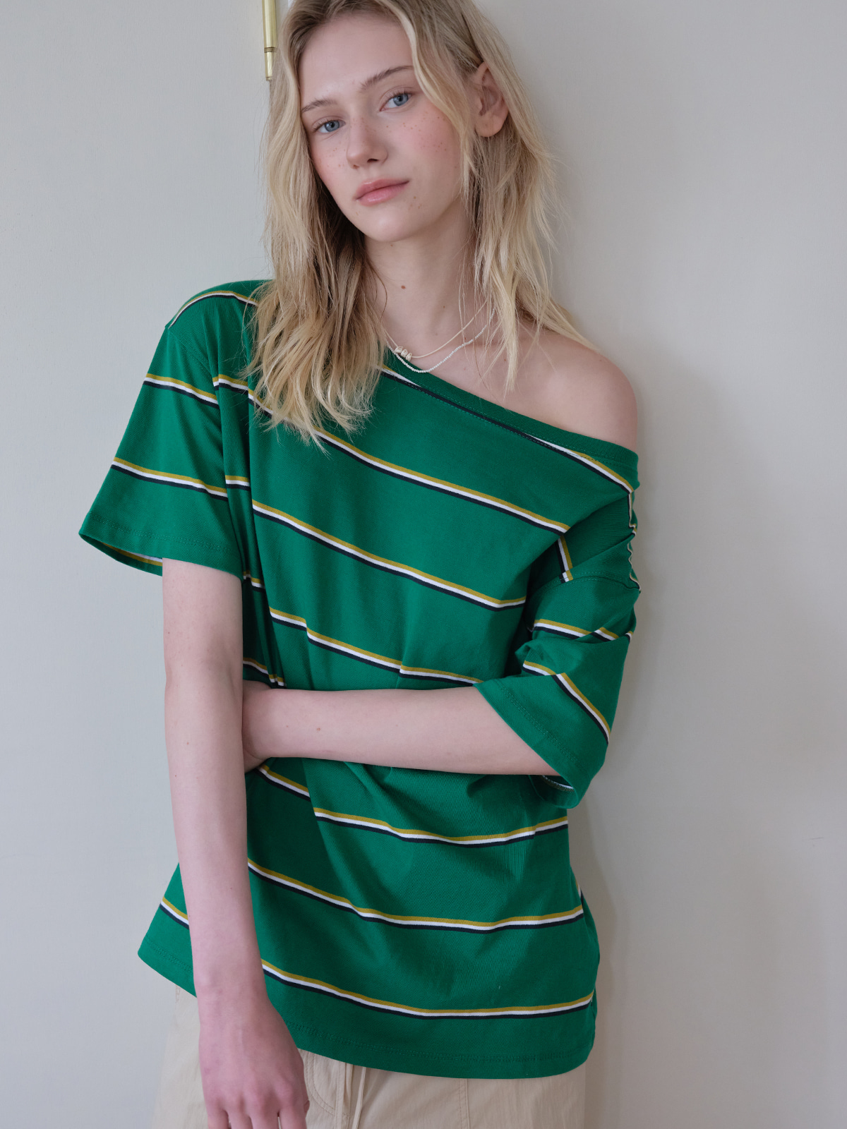 Off shoulder overfit t-shirt [FRSP08TS21]_Green