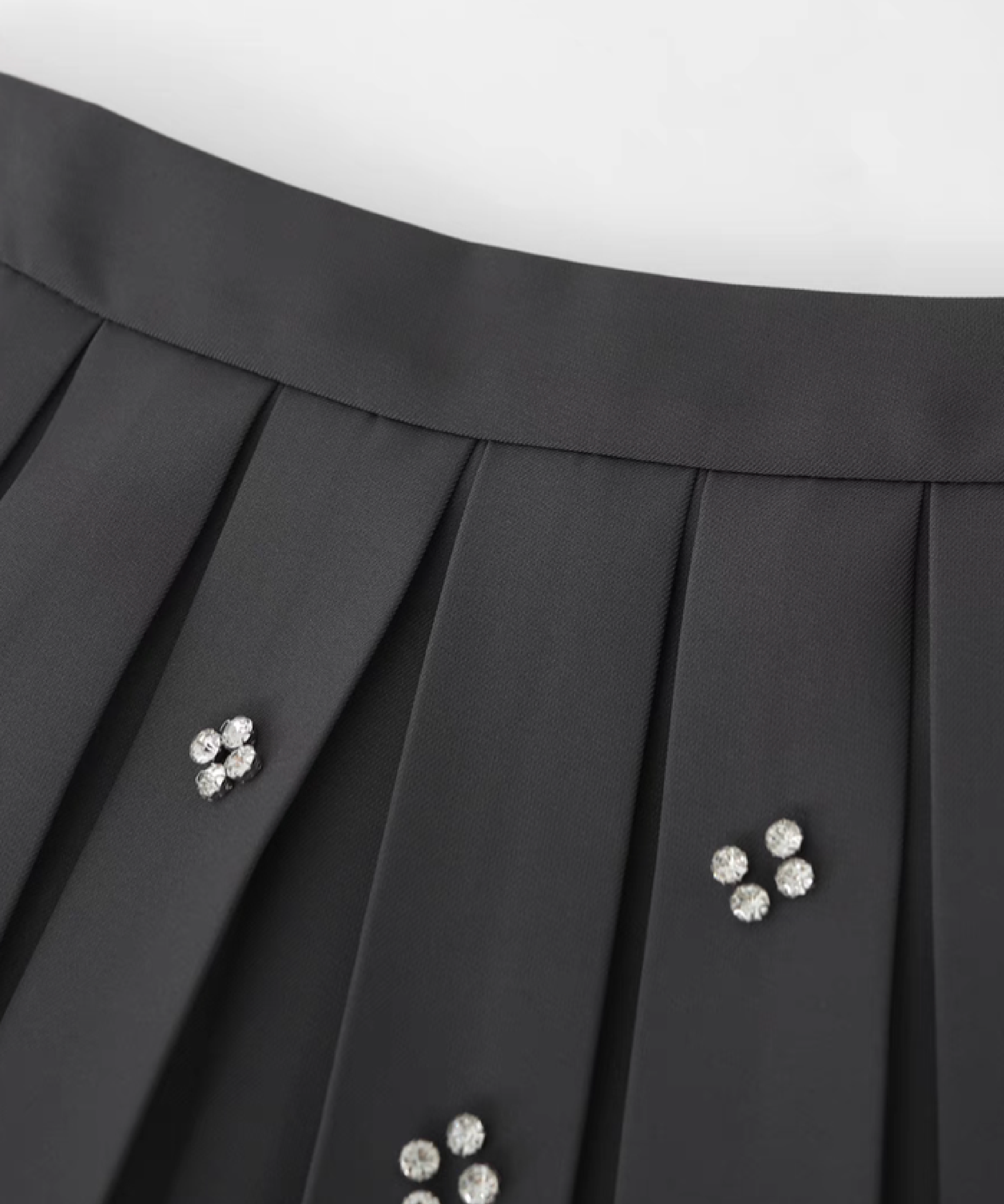 ビーズプリーツミニスカート | ファッション通販サイト NUGU