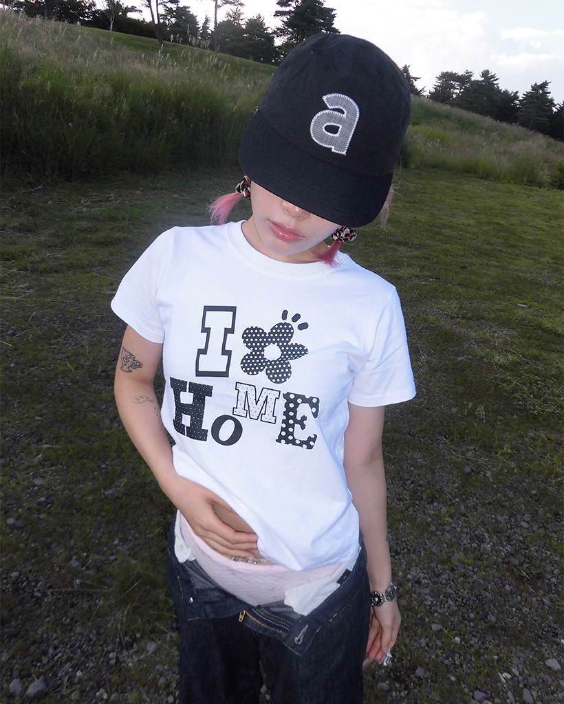 マルチドットフラワーレタリングハーフＴシャツ