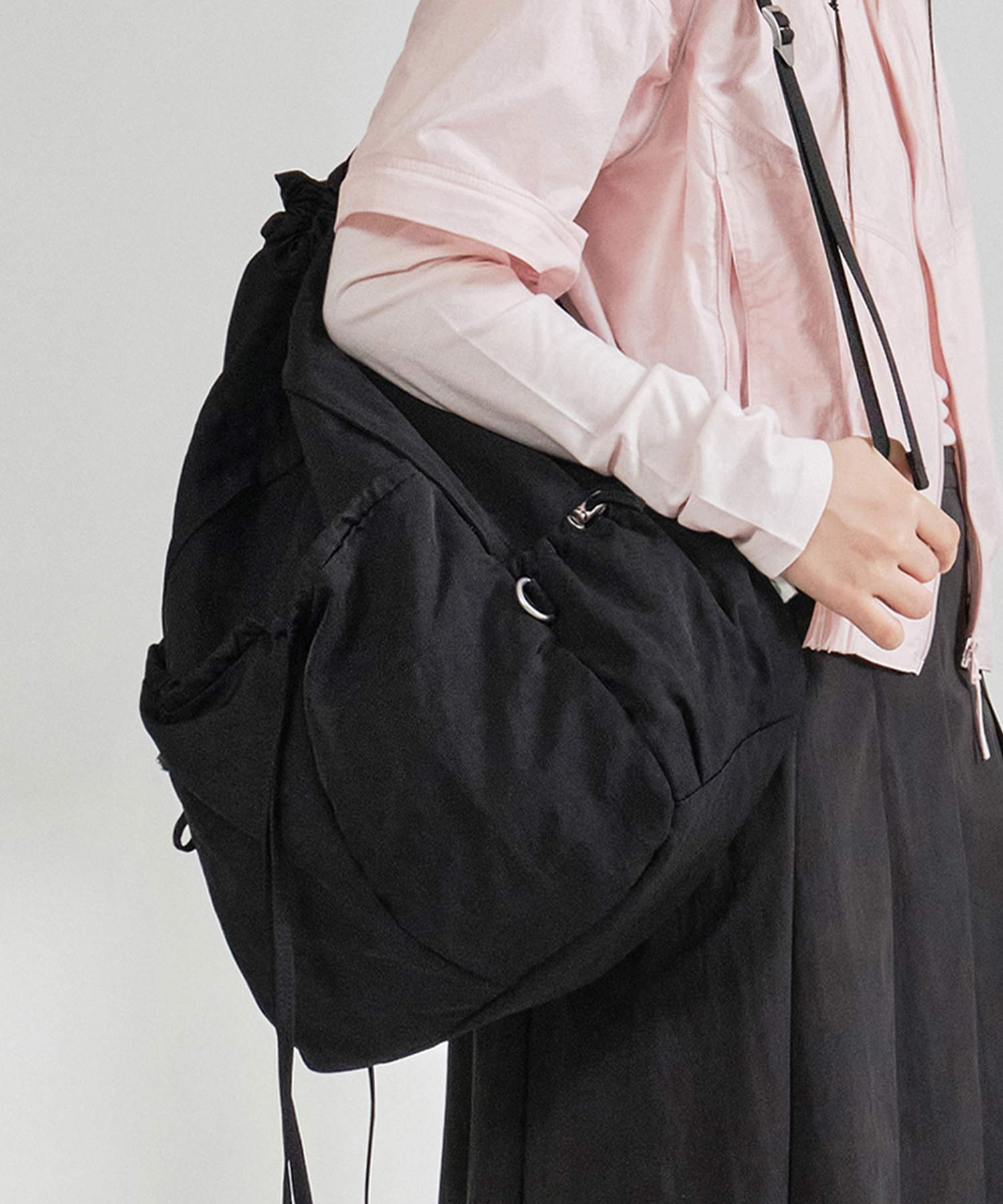 WOMEN CLOVER HEART SHIRRING NYLON BACKPACK - Black