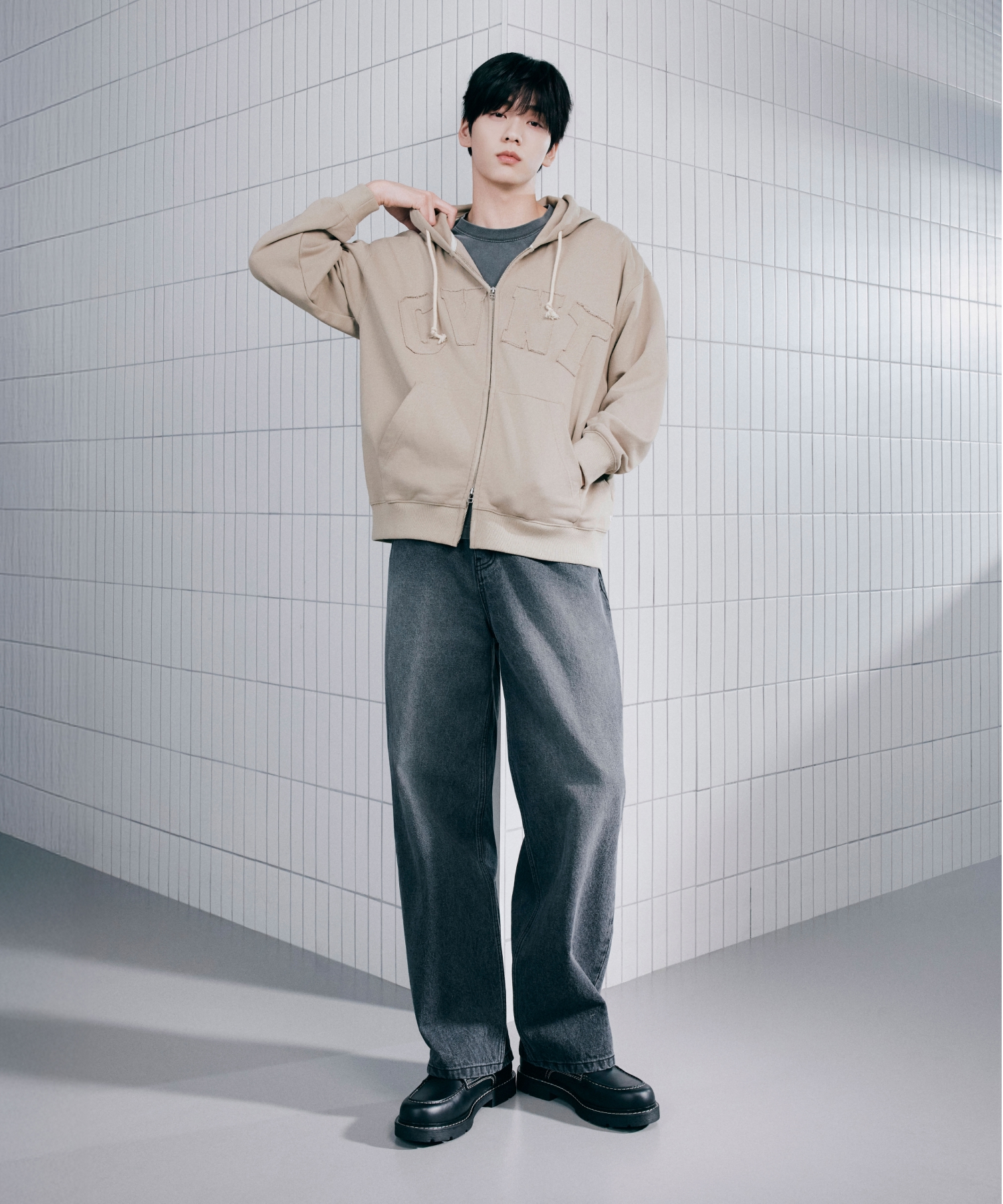 RING-SPUN WIDE DENIM PANTS - Black