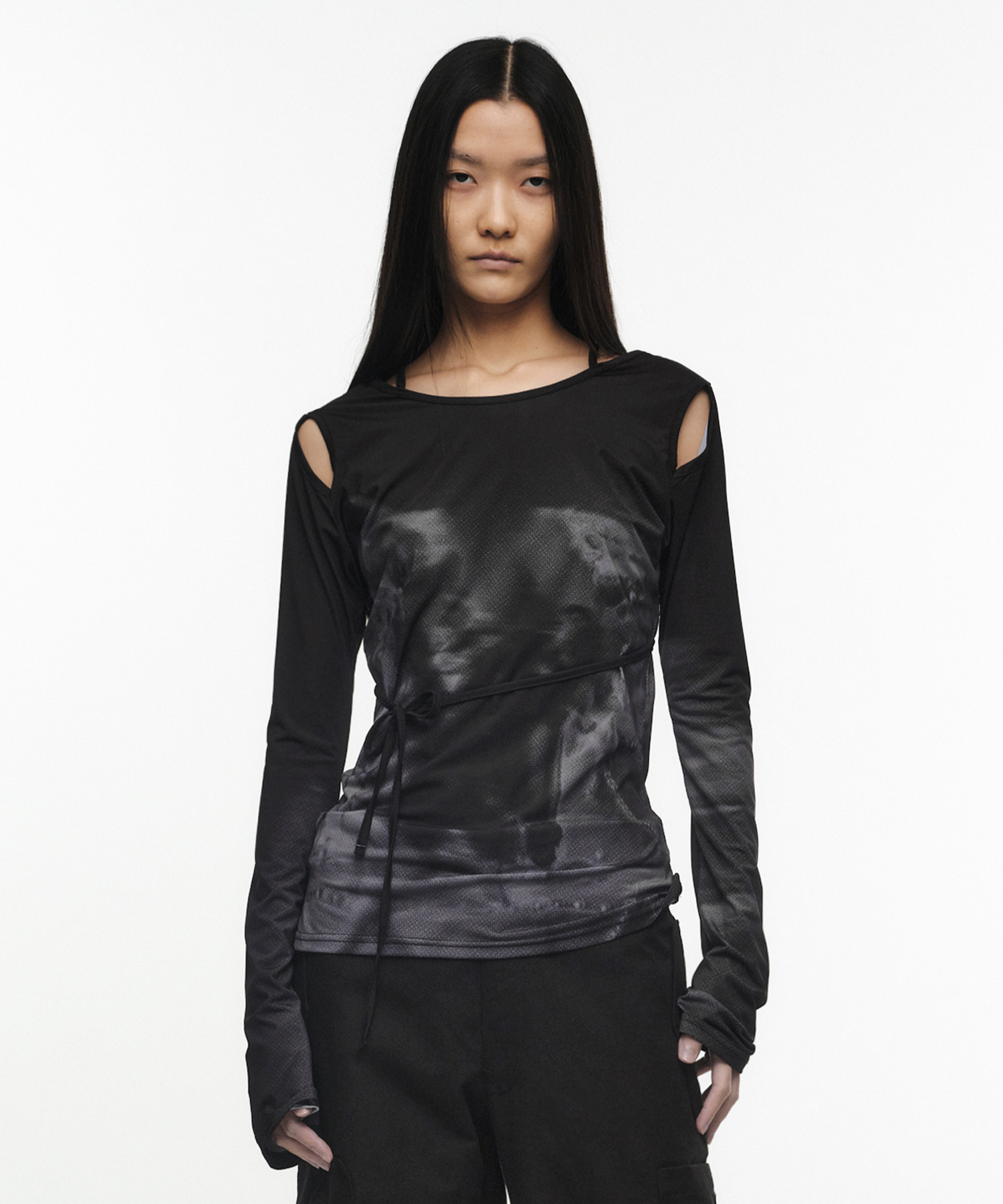 influencer pick] Cut-out Turtleneck Long Sleeve (FL-112_Black