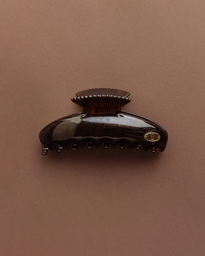Classy Logo Shell Hair Clip (Mocha Marble)