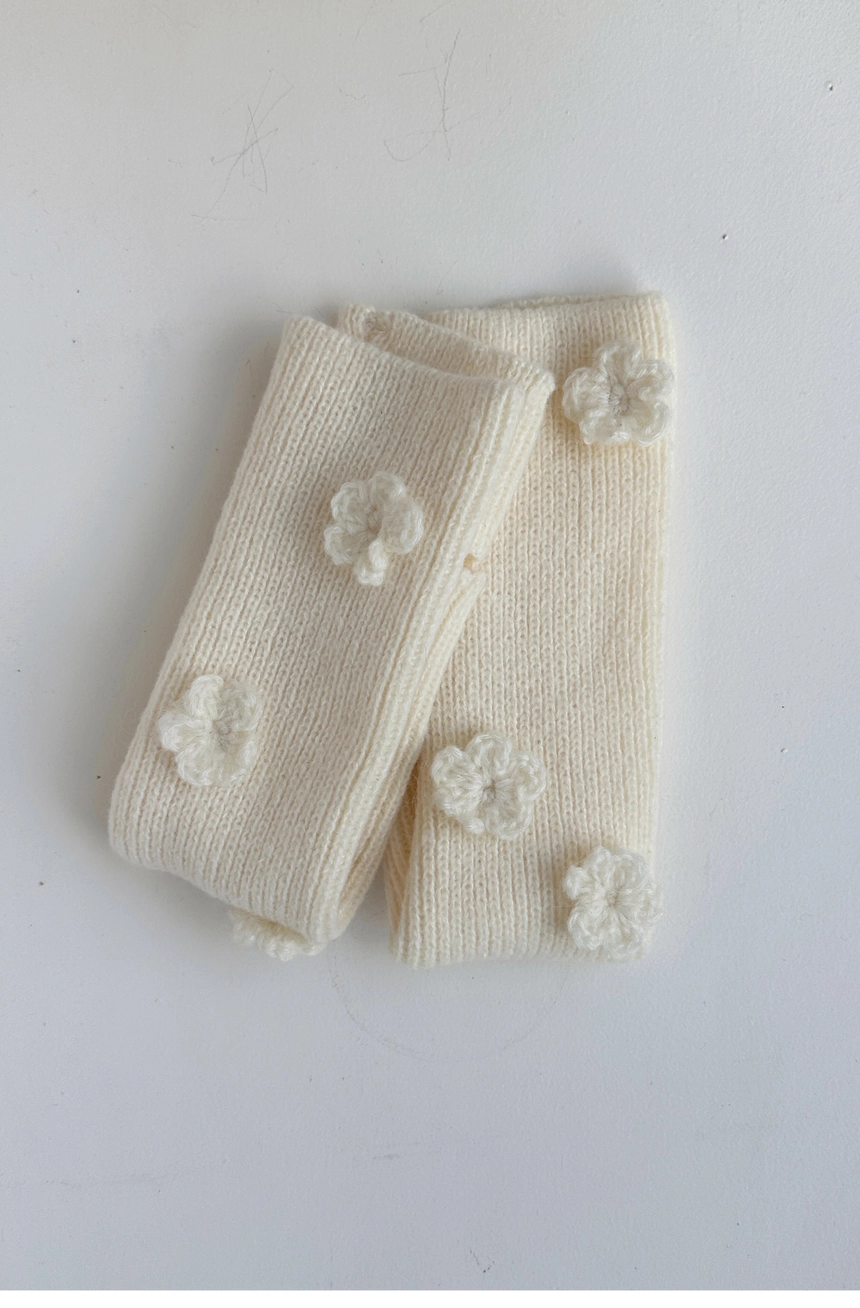 Crochet Warmer (Cream)14.jpg