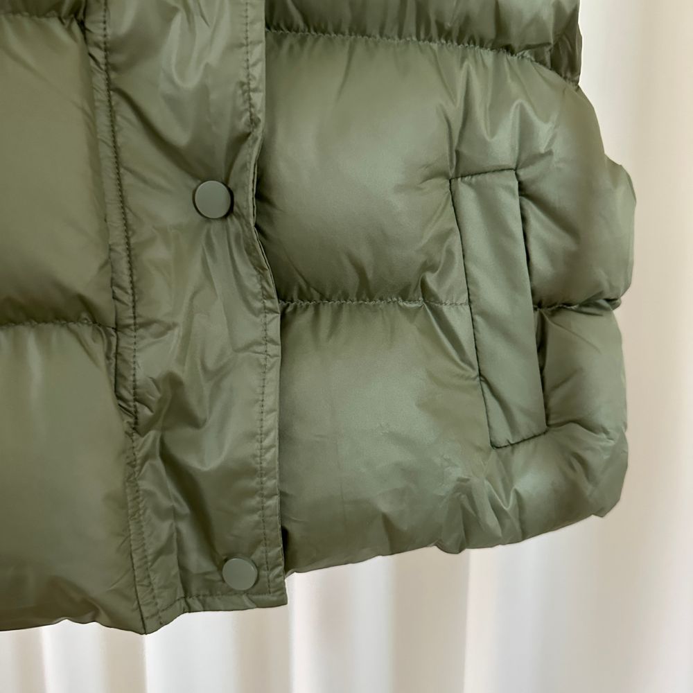 ■韓国■ ダウンベスト クロップ丈 ハイネック LooseFit 全3色 ハイネッククロップドベストダウン | ファッション通販サイト NUGU