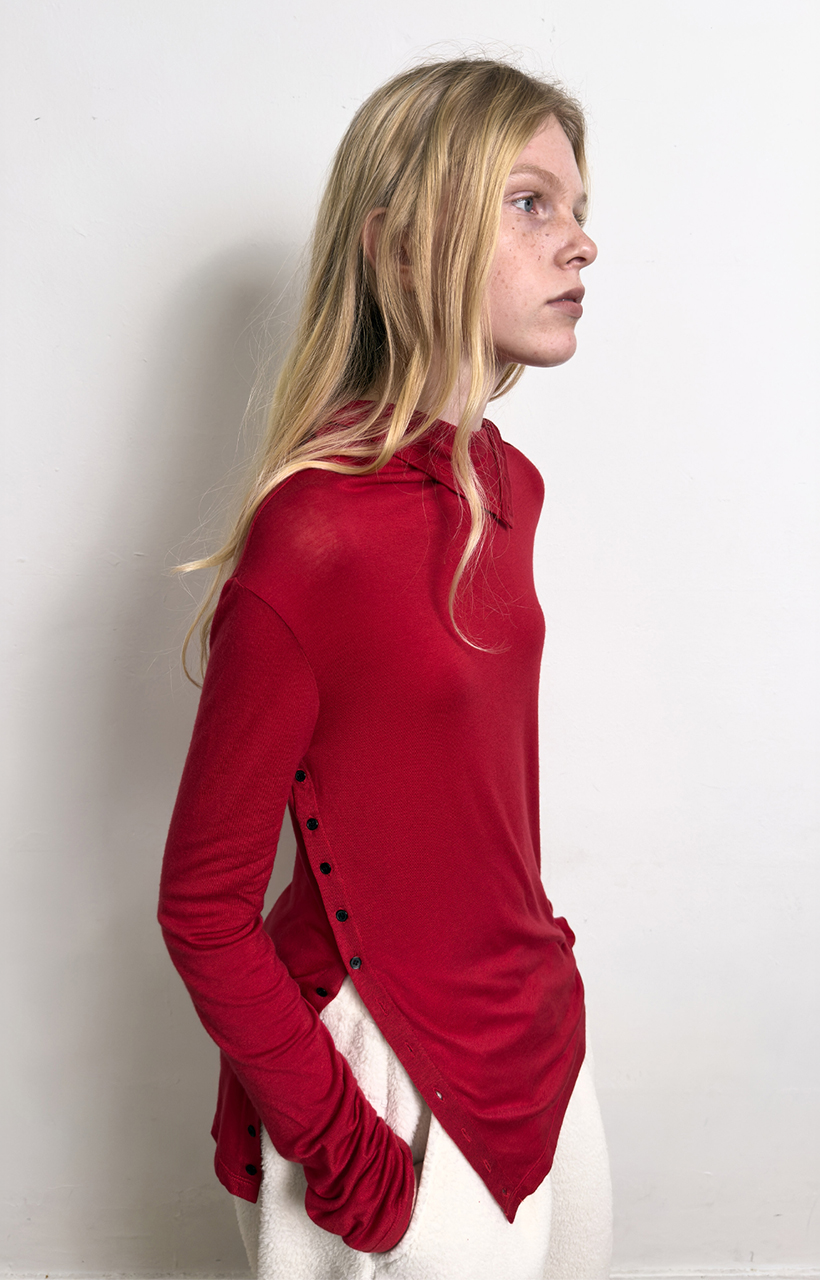 DIAGONAL BUTTON SLIT TOP (3color)