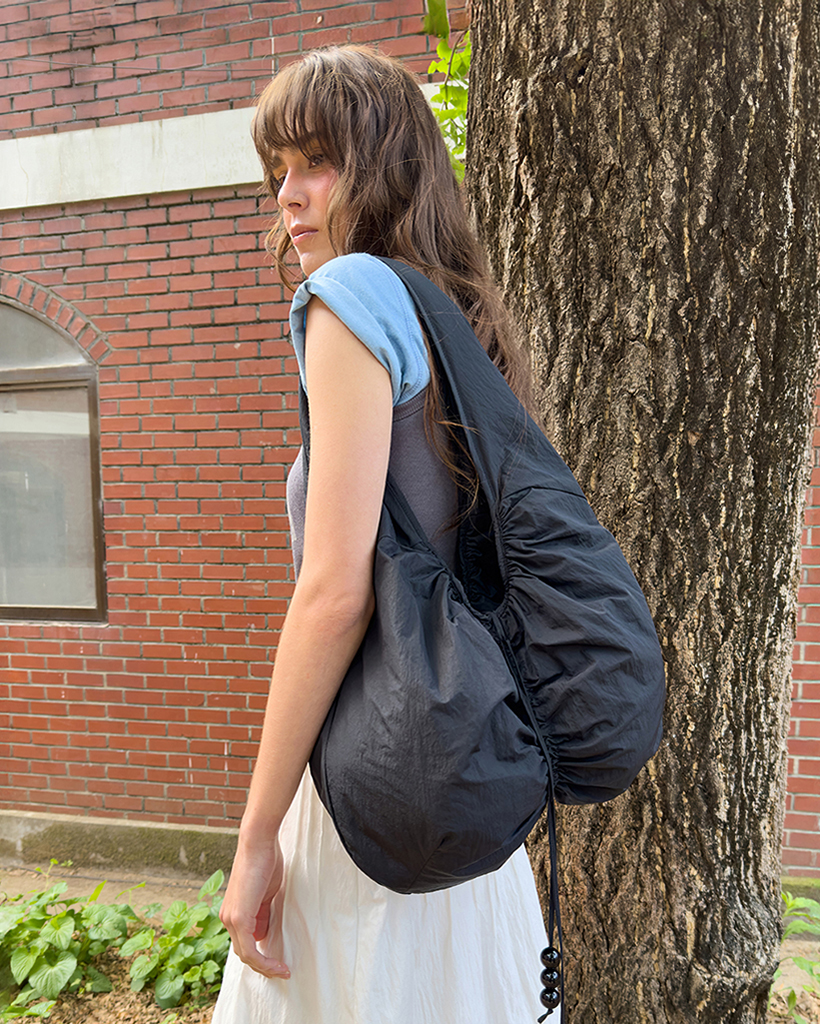 BEADED DROP BAG (black)