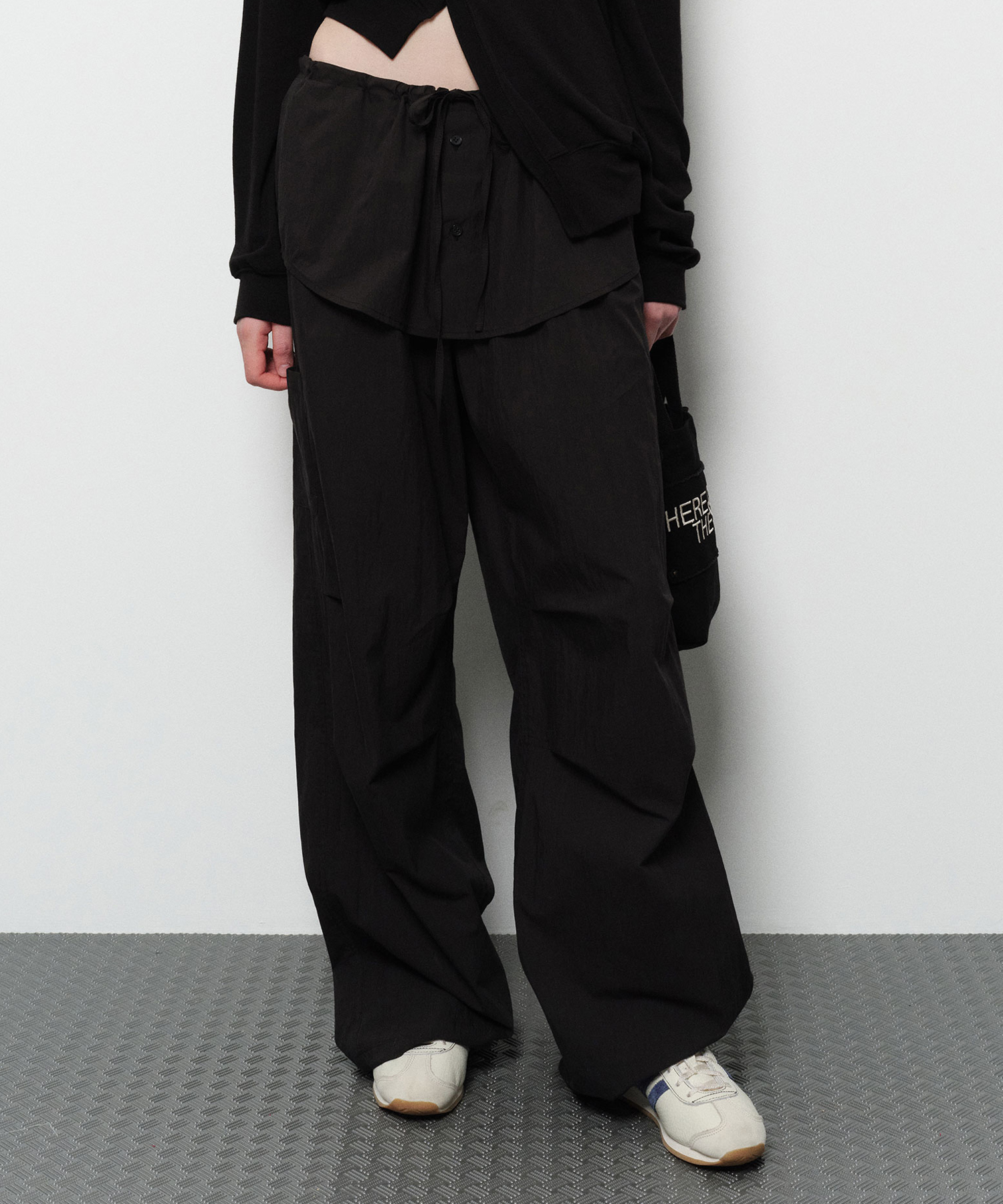 ODD STUDIO◆Parachute Washed Cotton Wide Cargo Pants Parachute Washed Cotton Wide Cargo Pants - charcoal