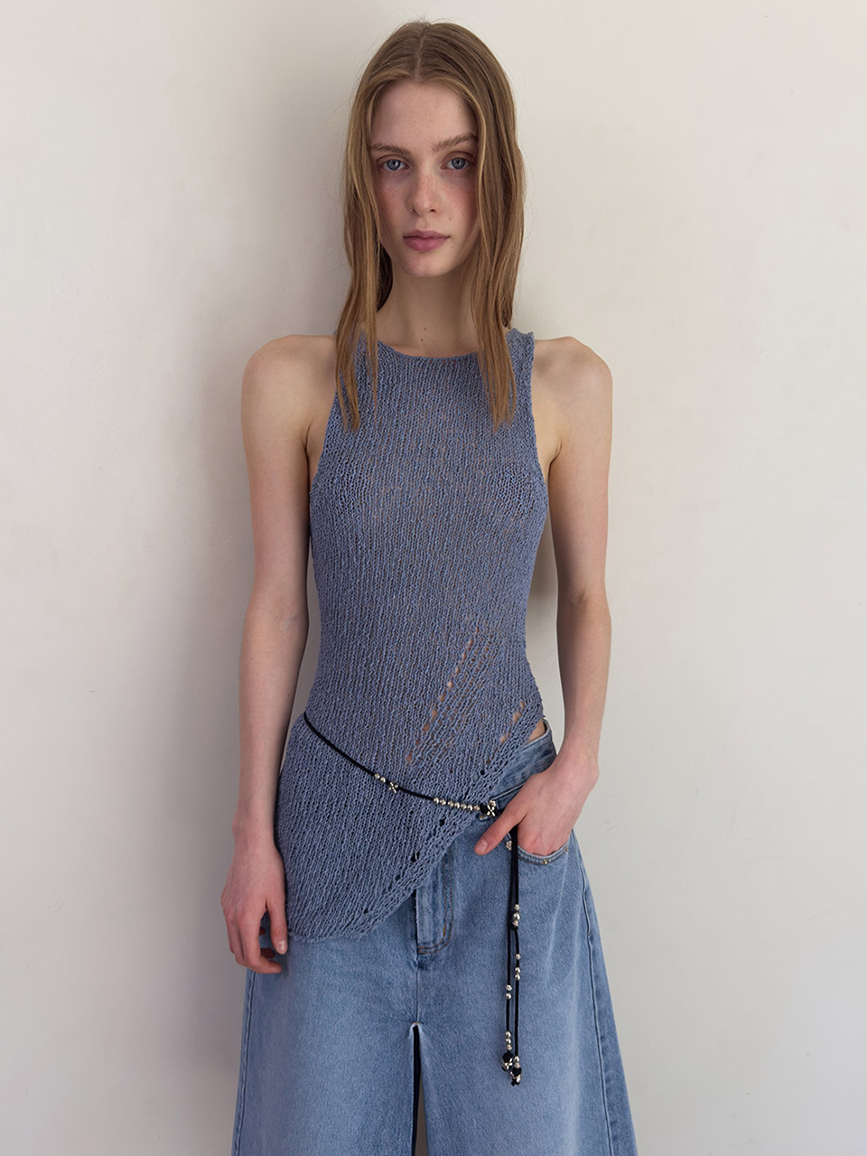 SLIT KNIT SLEEVELESS (blue)