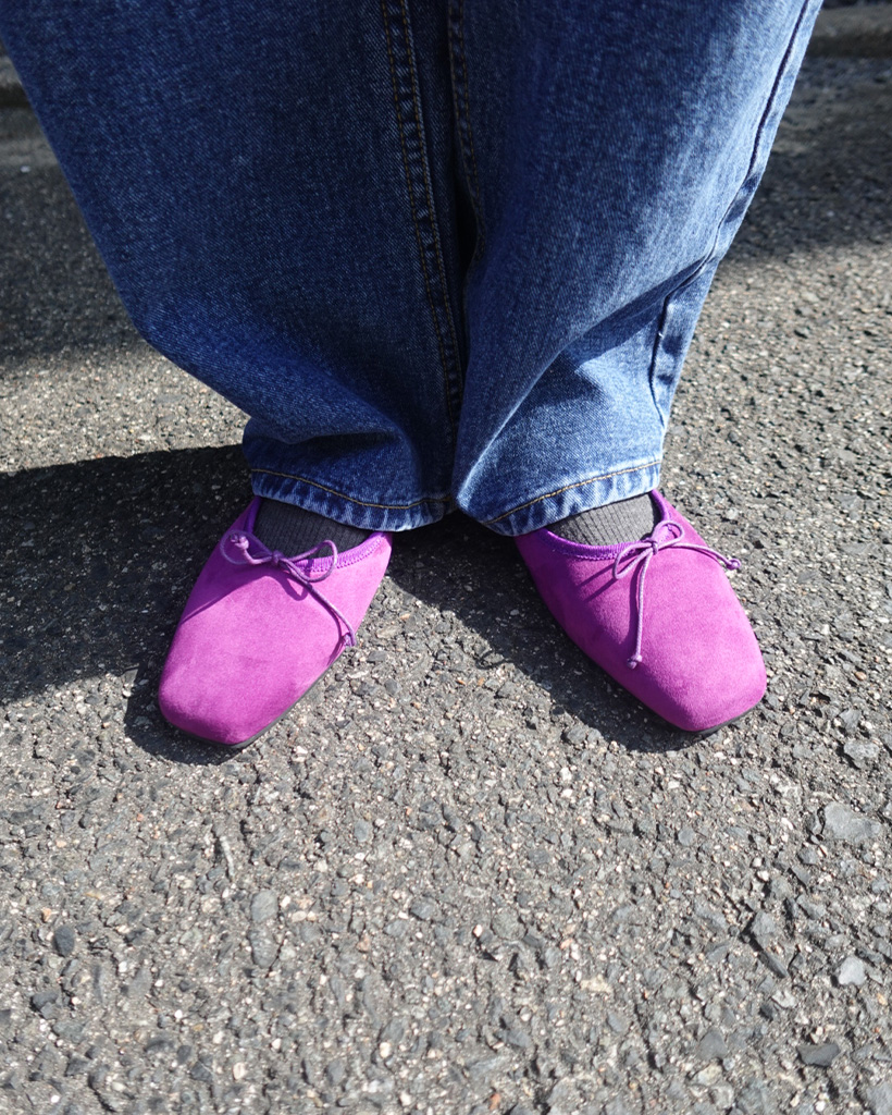 スエードリボンフラットシューズ