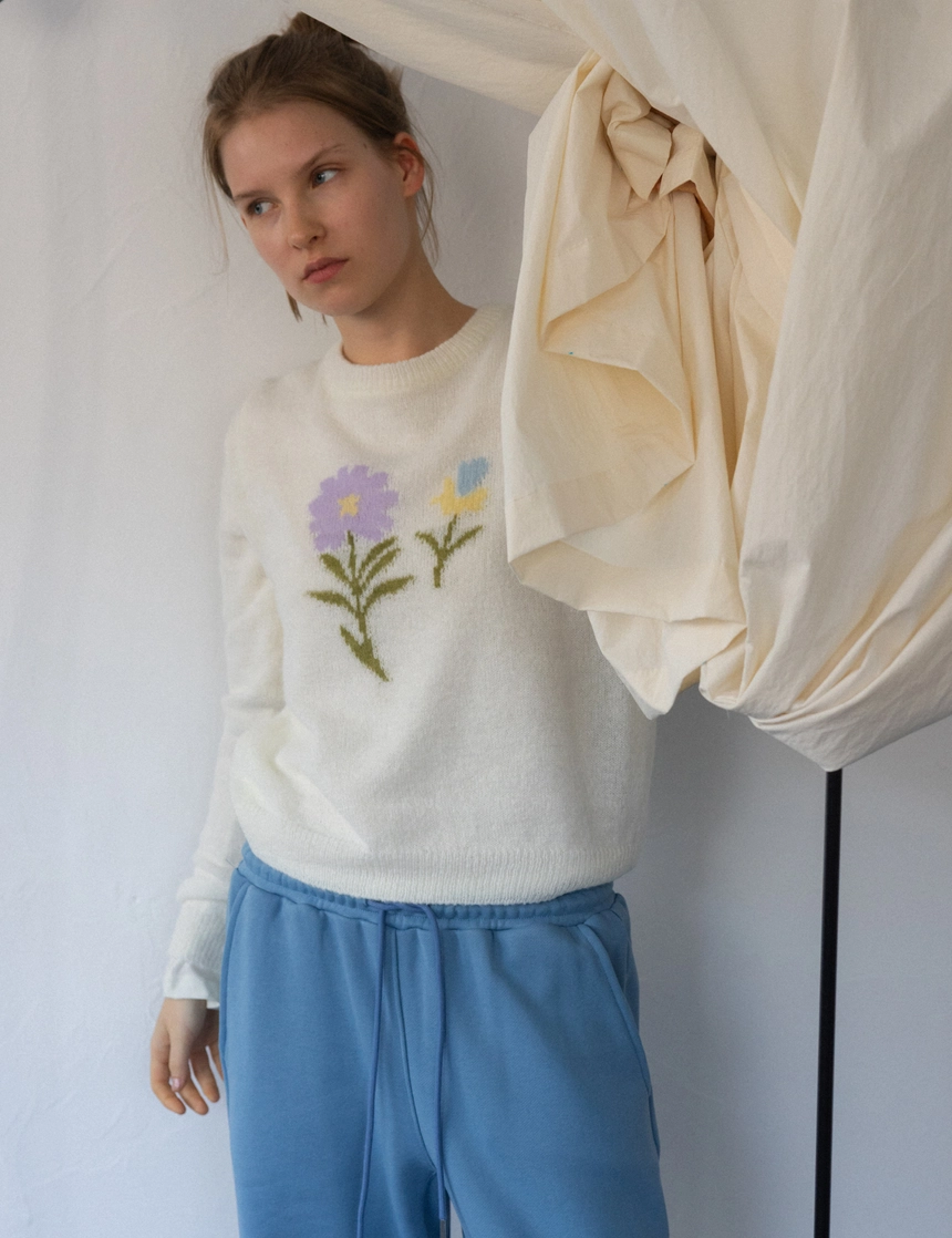 Daisy_Flower_Knit_Ivory3.jpg