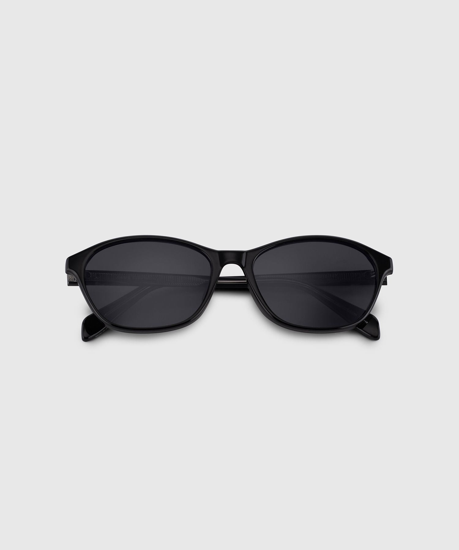 ELIO_black_5_BUbjy2z.jpg