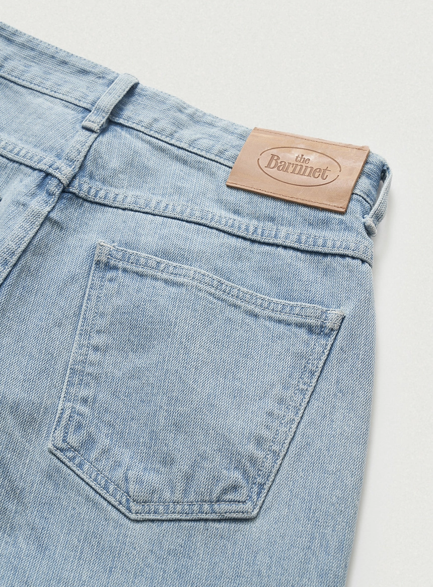 Elvan Loose-Fit Denim Pants_04.jpg