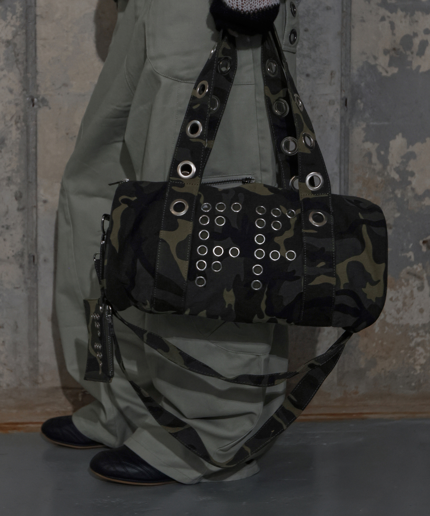 FFFF EYELET DUFFLE BAG (CAMO) F25ZE030