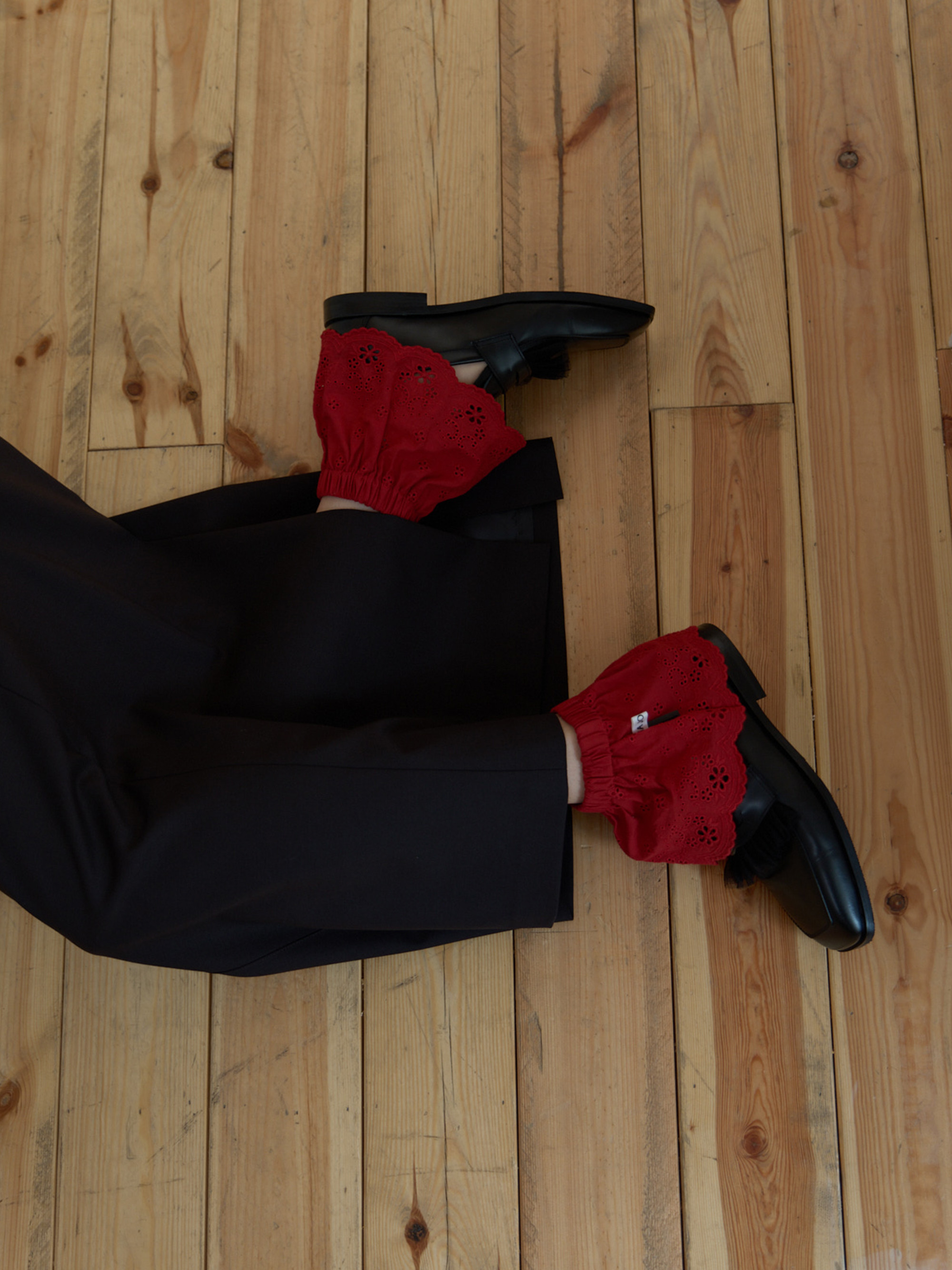 FLOW ANKLE SCRUNCH SET_RED